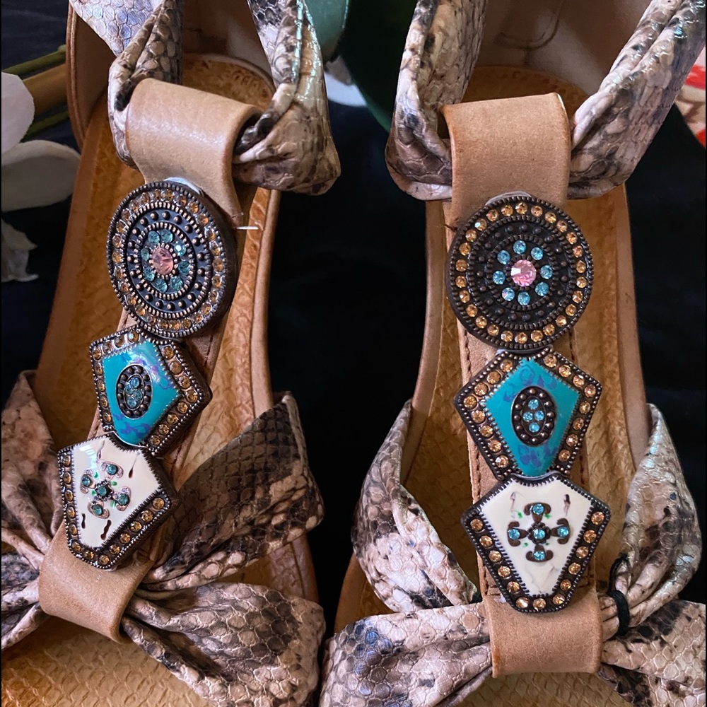 Snakeskin 🐍 sandals
